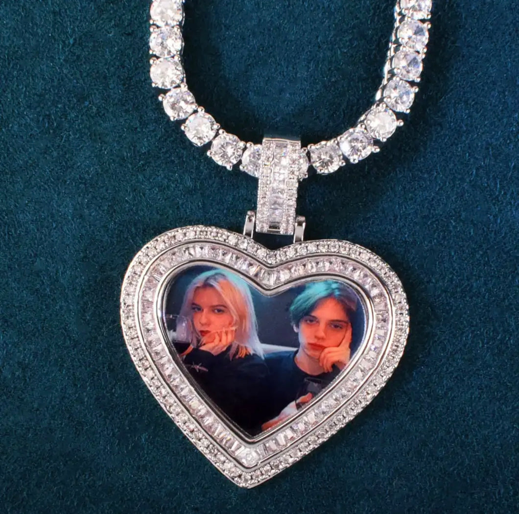 Deluxe Heart Photo Pendant