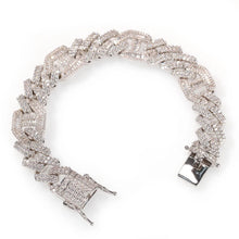 Load image into Gallery viewer, Sneaky Link Bracelet